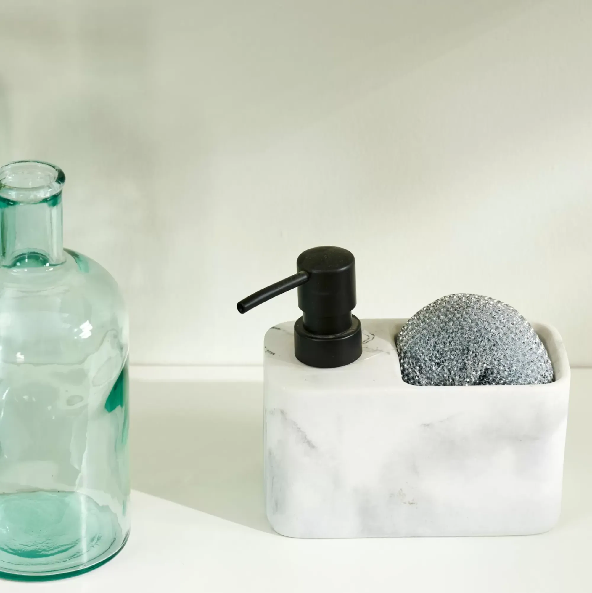 CASA Fregar|Shadow Dispensador De Jabon Con Esponja Negro, Blanco